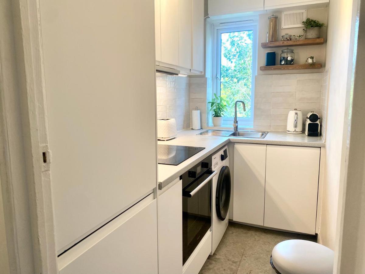 Newly Refurbished 2 Bedroom Apartment In South London Exterior photo