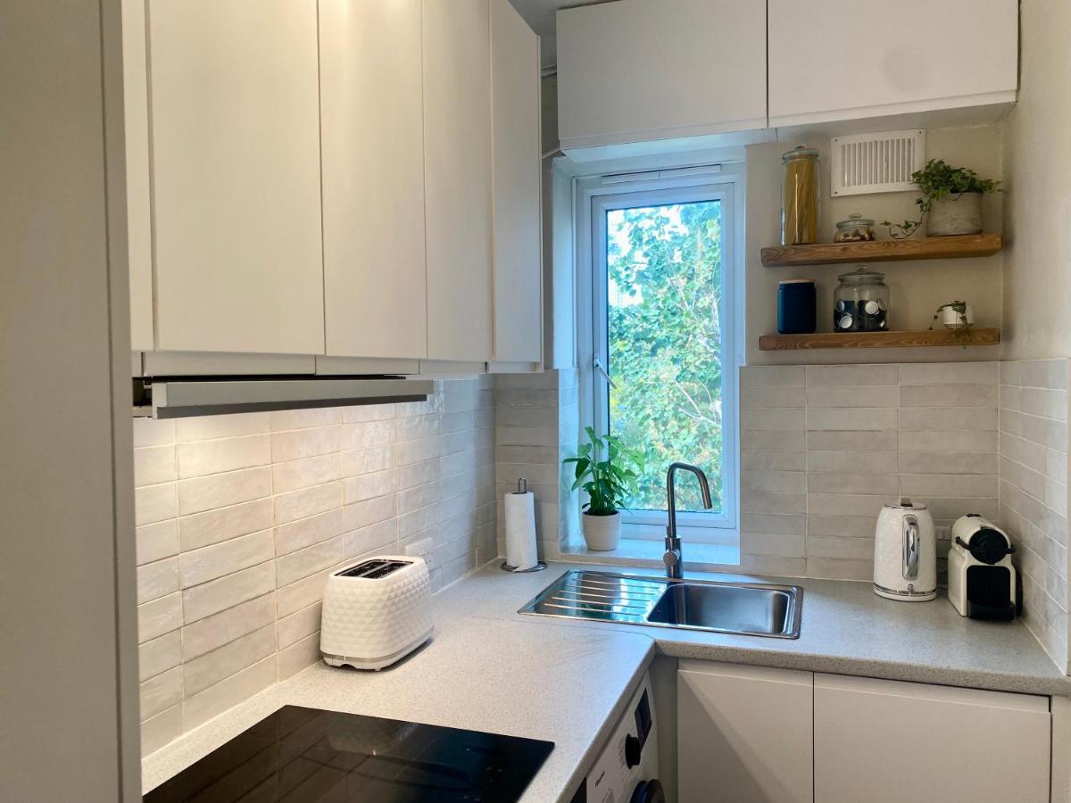 Newly Refurbished 2 Bedroom Apartment In South London Exterior photo
