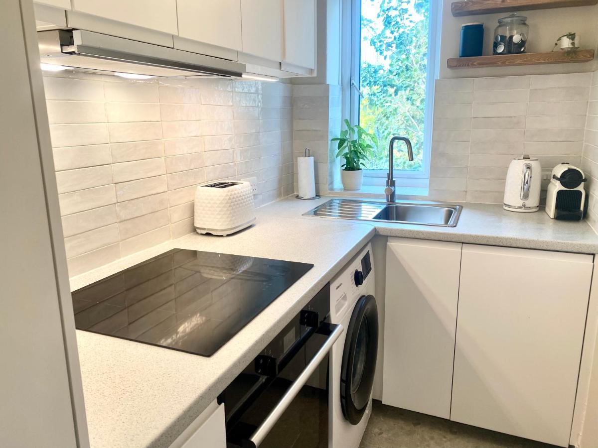 Newly Refurbished 2 Bedroom Apartment In South London Exterior photo